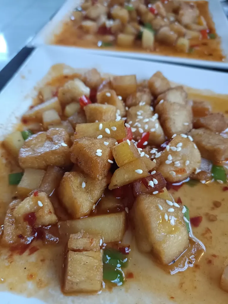 La aventura de los búhos_Restaurant Jingdu_Berga_Bewertung