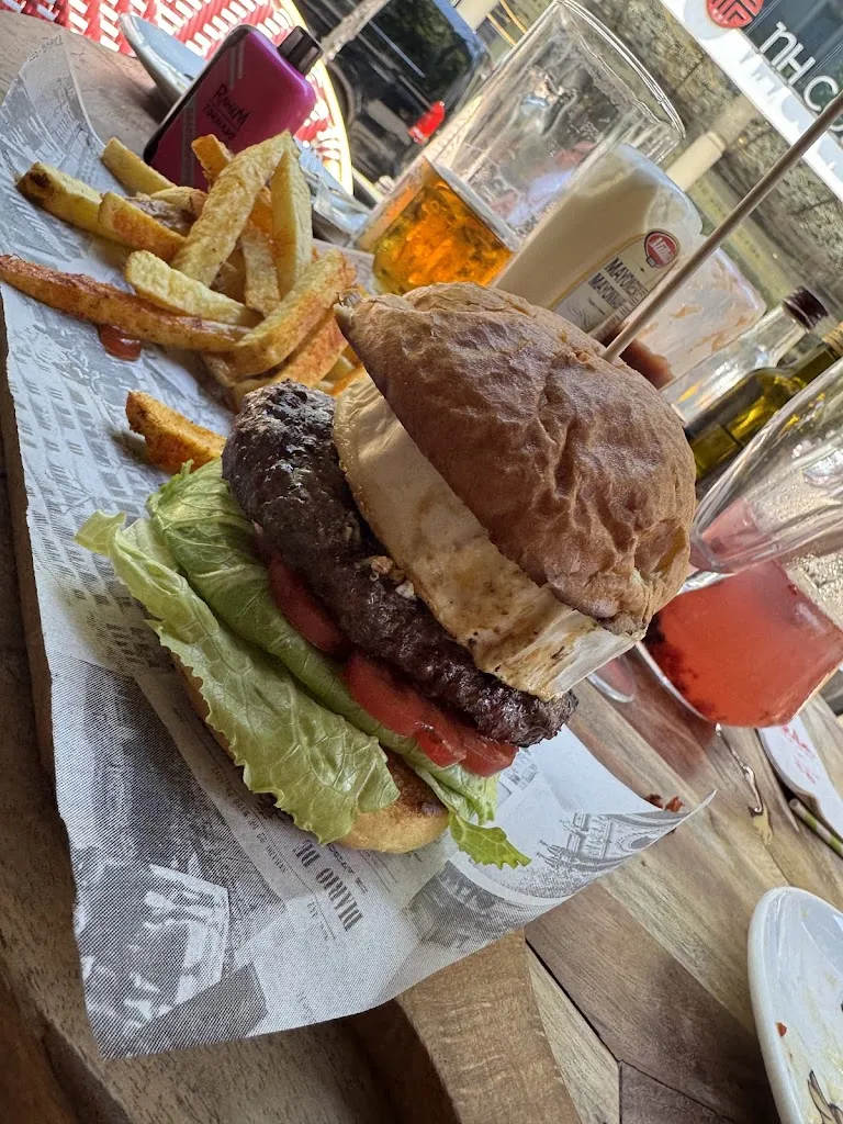 Caitlin Fryer_La Lolita Barcelona_Barcelona_review