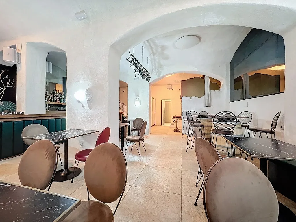 Quesarium Restaurant & Cocktails restaurant in Barcelona