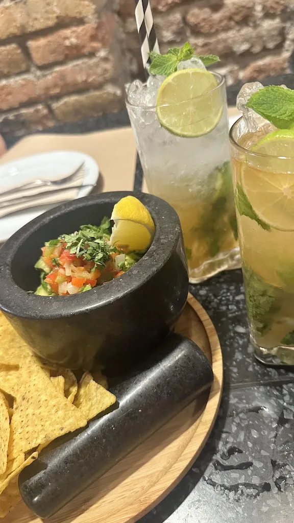 Cecilia Cao_LOKAL BAR_Barcelona_review