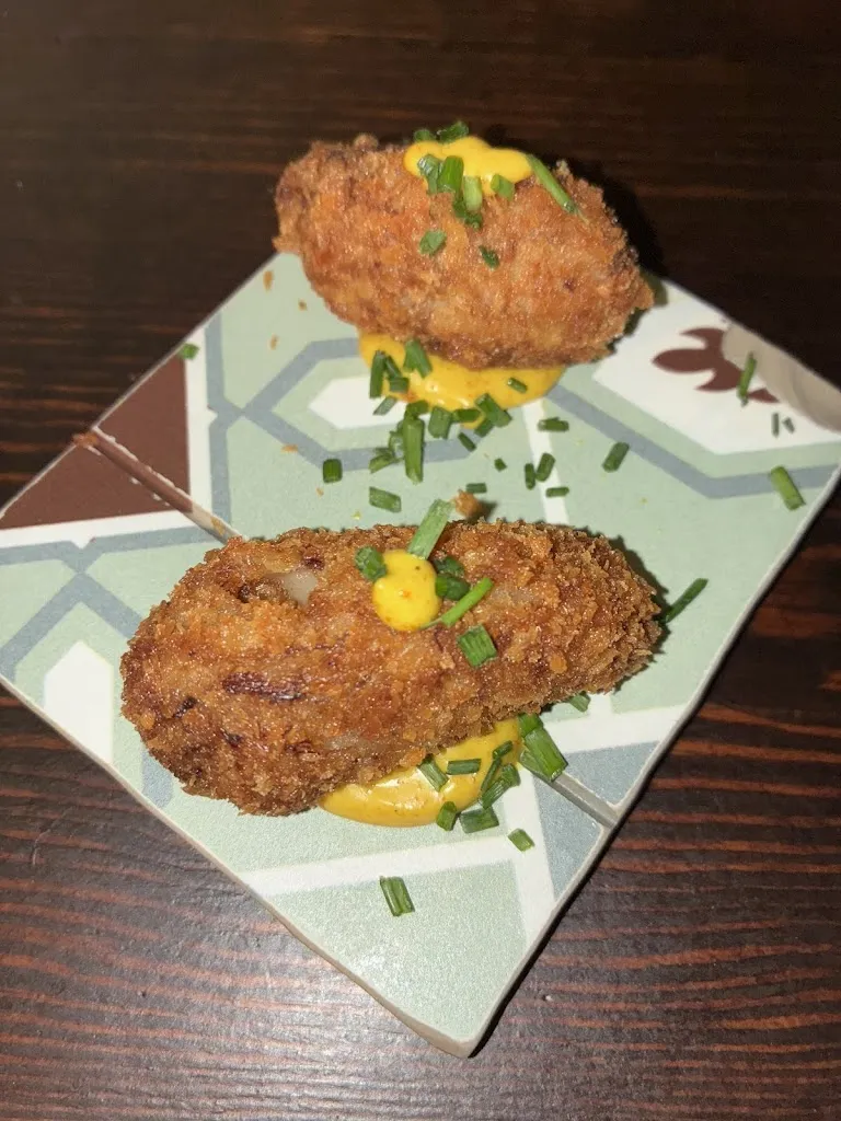 Phil Hobson_Colección by Sensi_Barcelona_review