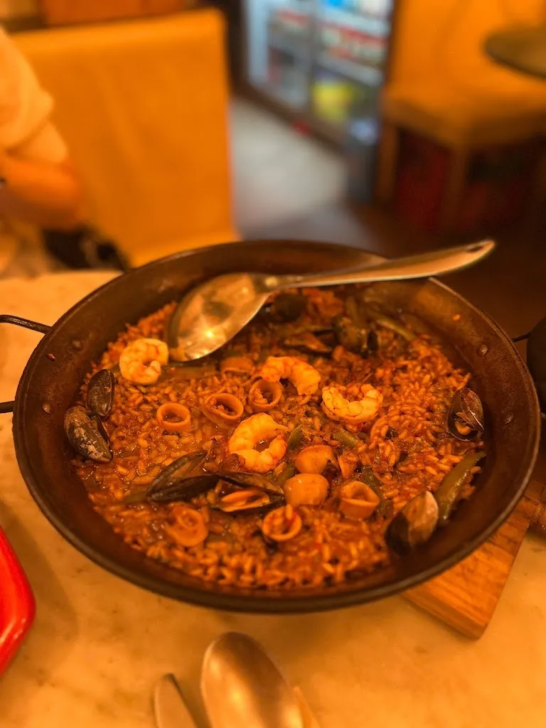 WH Lai_Restaurant La Taverneta Barcelona_Barcelona_review