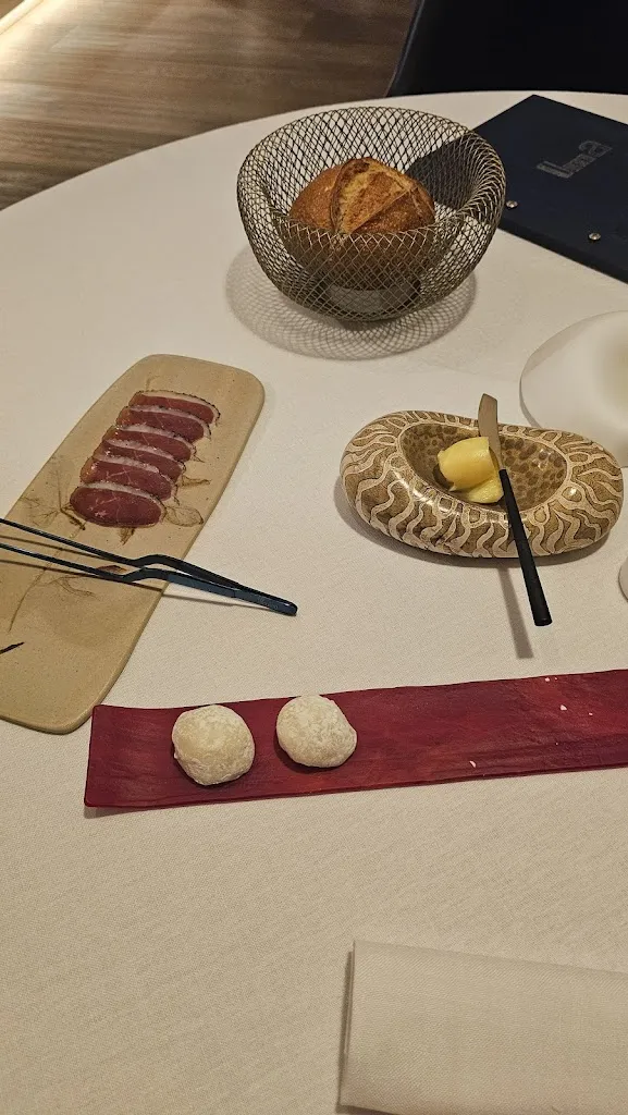 Jon Athan_UMA_Barcelona_review