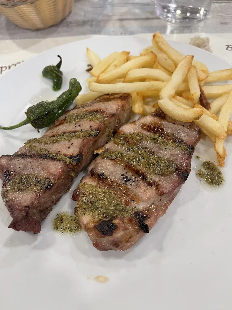 Eduardo Rubio_La Nau_Bigues i Riells_review