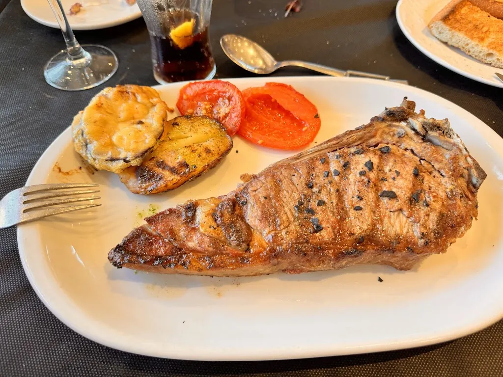 Restaurant Can Oliveras_Bigues i Riells_slider_image_2