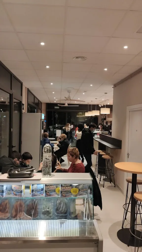 78 FORN PASTISSERIA - POLLASTRES A L'AST_Bigues i Riells_slider_image_3