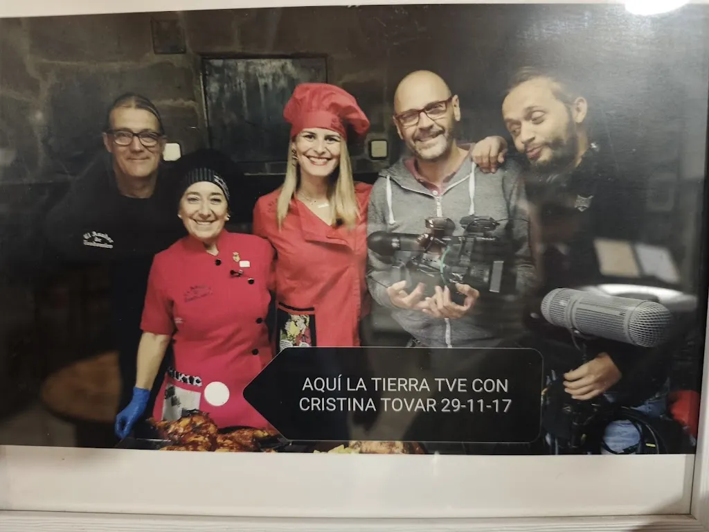 P. RIBAS VICENTE_Asador de Teodomiro_Cabrera dAnoia_review