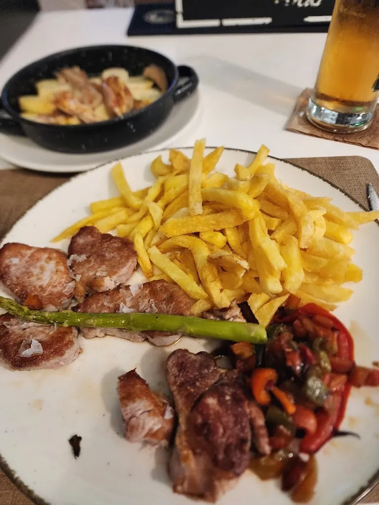 Adrian Tan_EL Colonial_Narón_review