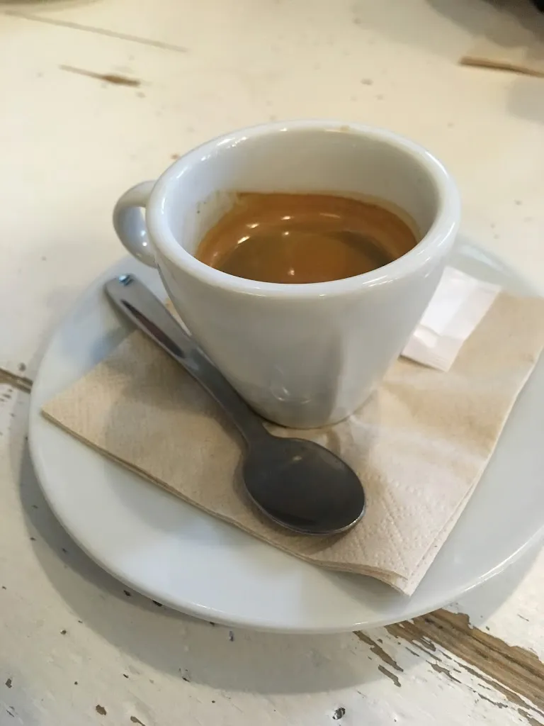 James Lefevre_EL Colonial_Narón_review