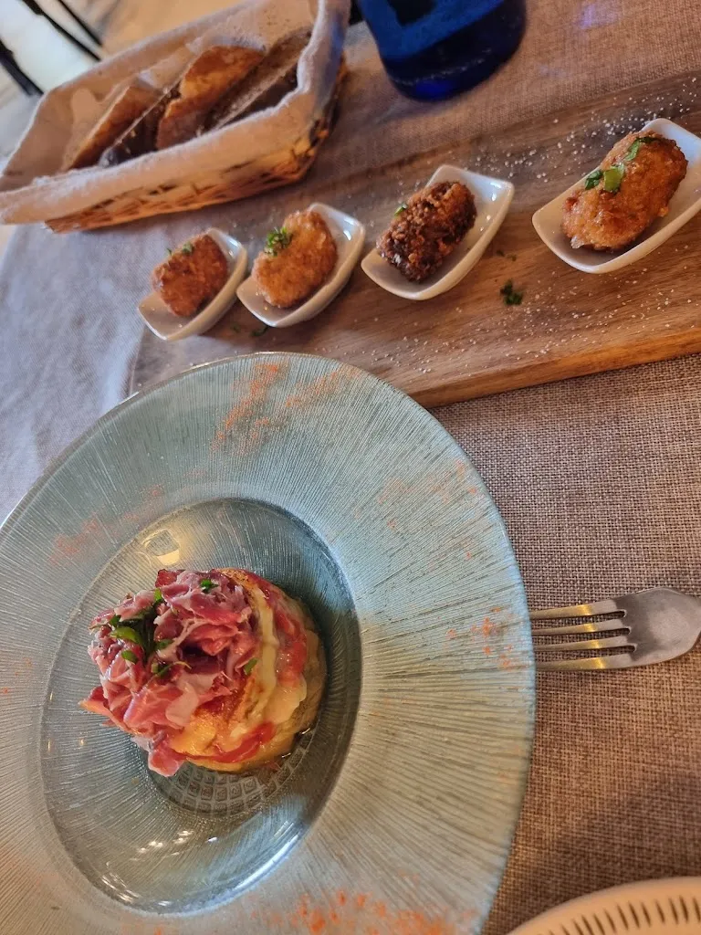 Menu_Red Red Wine_Cabrera dAnoia_image_6