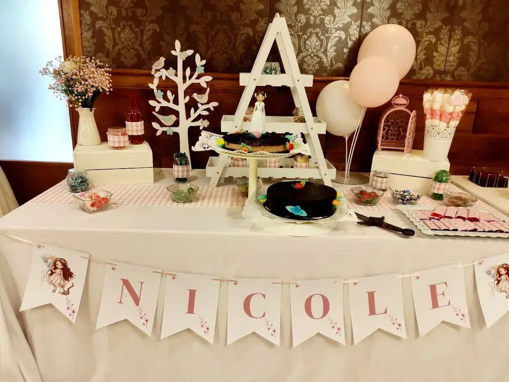 Andrea Gdstos_Casa Becerra_Narón_review