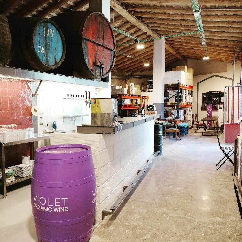 Espai Cingle Vermuteria_Calldetenes_slider_image_3