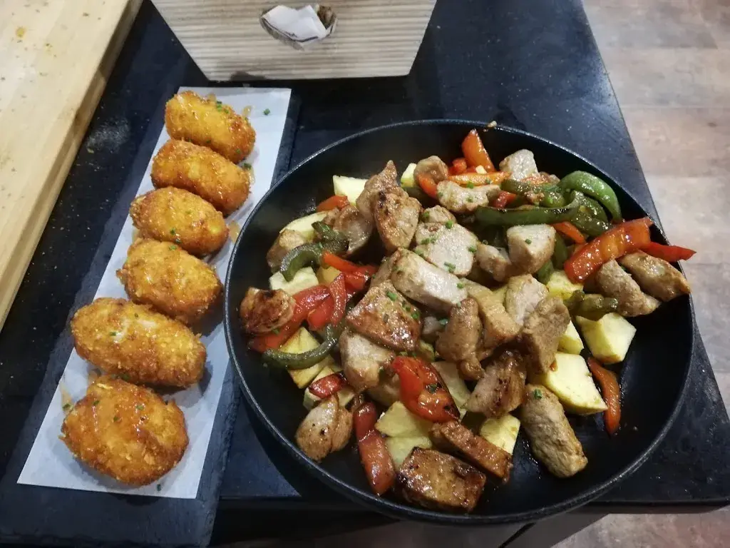 Restaurante Sta&Cía_Narón_slider_image_2