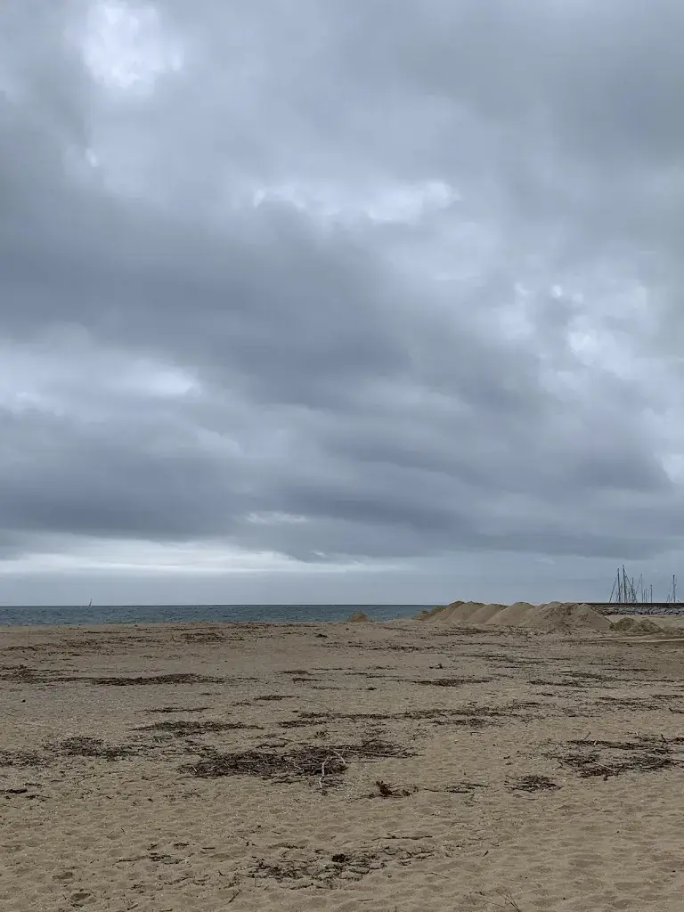 Clara Go_La Caleta_Caldes dEstrac_review