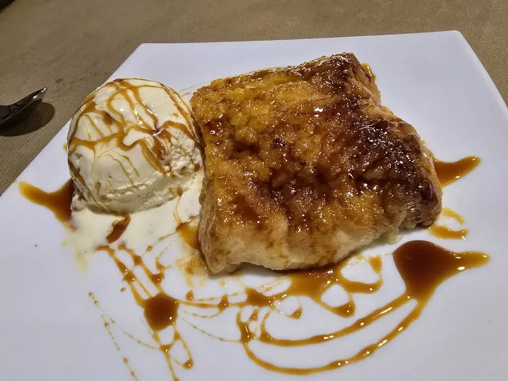 Cristina Martin_7 Santiños_Narón_review