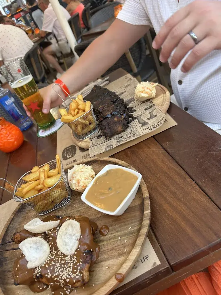 Leighann Warsop_Kings Grand Café, Calella_Calella_review