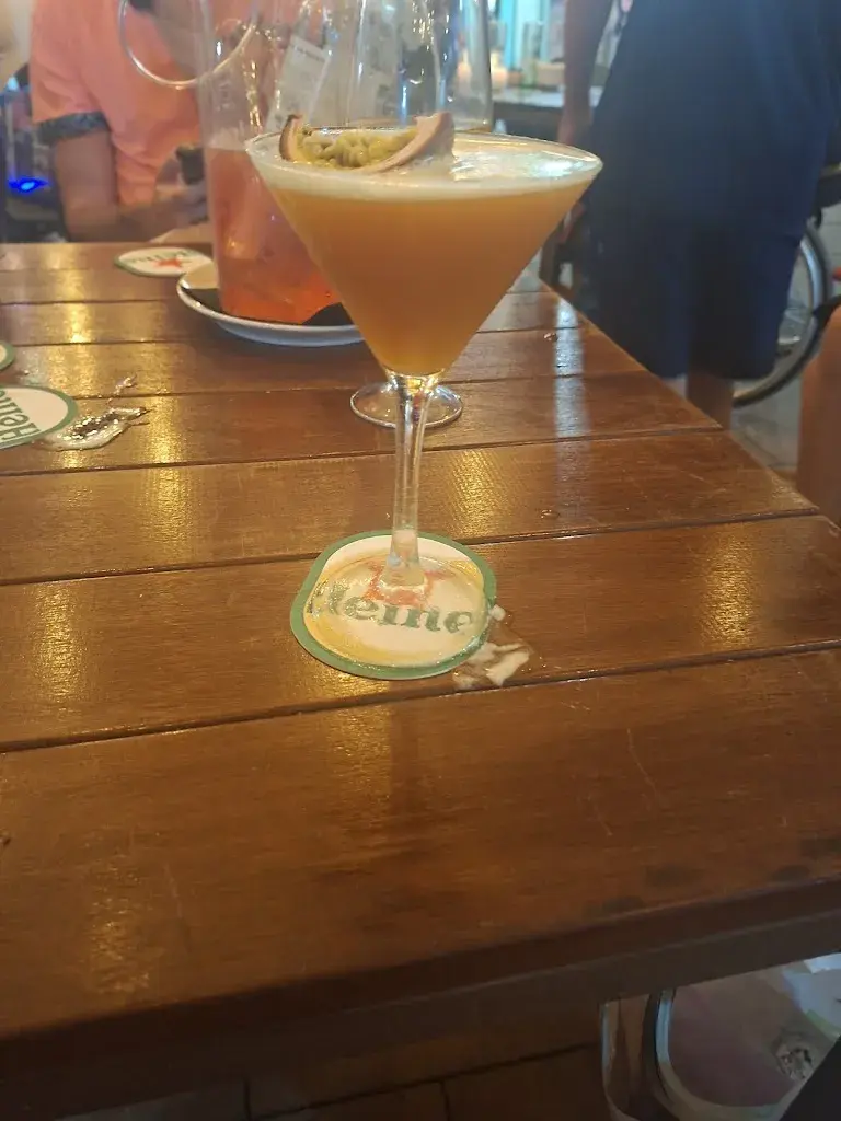 Aisling Hayes_Kings Grand Café, Calella_Calella_review