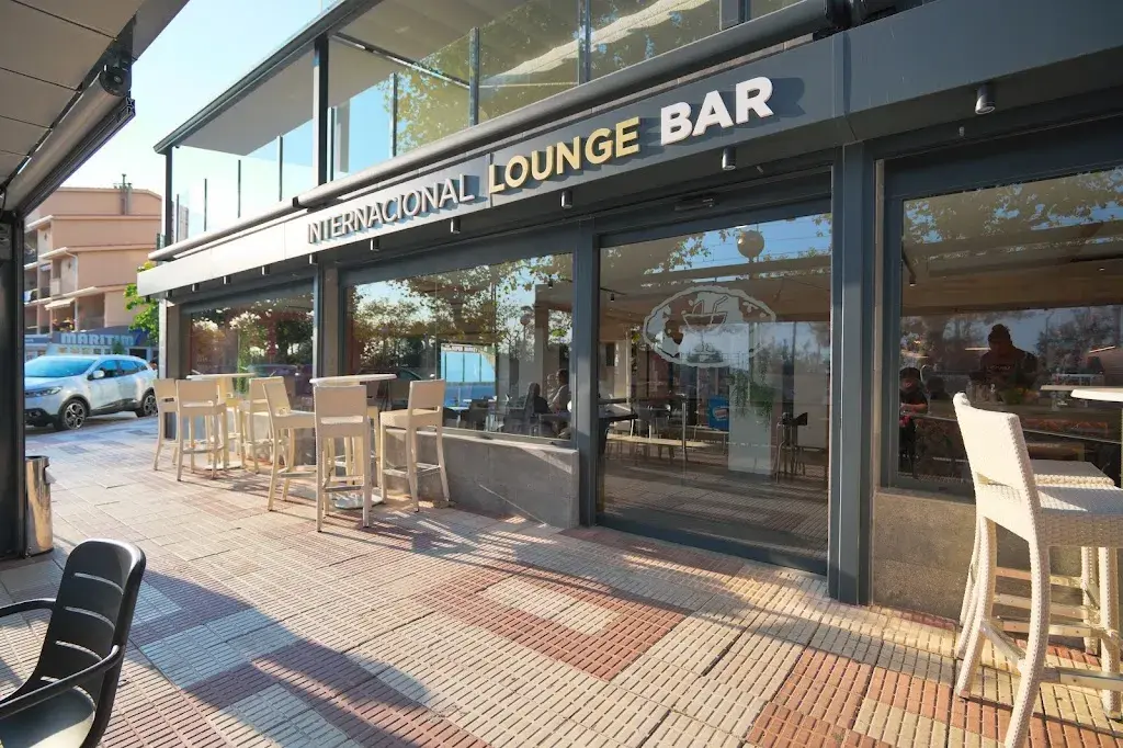 Internacional Lounge Bar & Resto restaurant in Calella