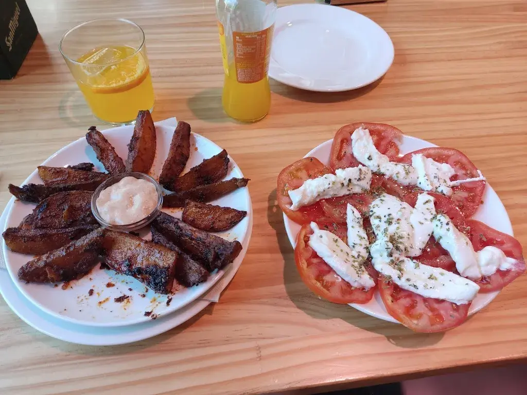 Porcus Calella_Calella_slider_image_3