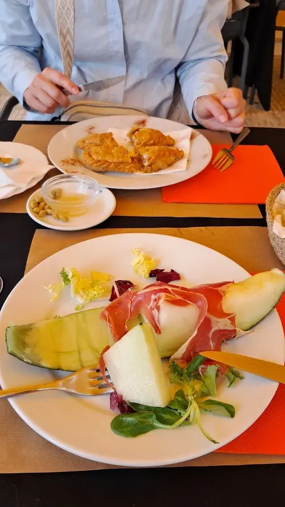 Alex Kanev_Tierra del Fuego Bar Restaurant_Calella_review