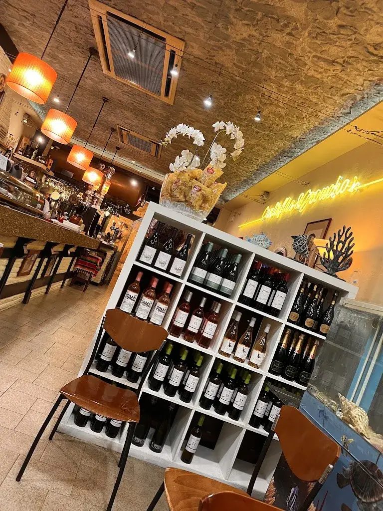 Cantinflas & Grouchos_Calella_slider_image_3