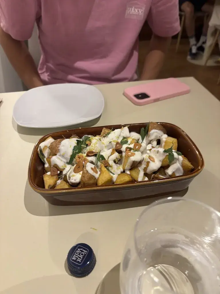 Iris Horsfield_Restaurant Macanudo_Calella_review