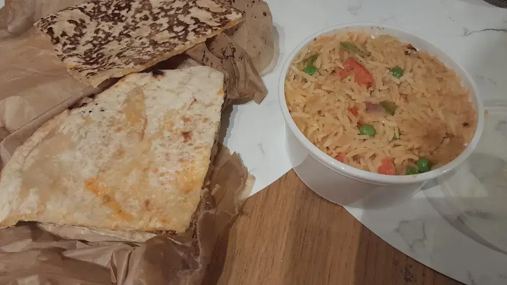 Adam Eats_KURKUMA INDIAN RESTAURANT_Calella_review