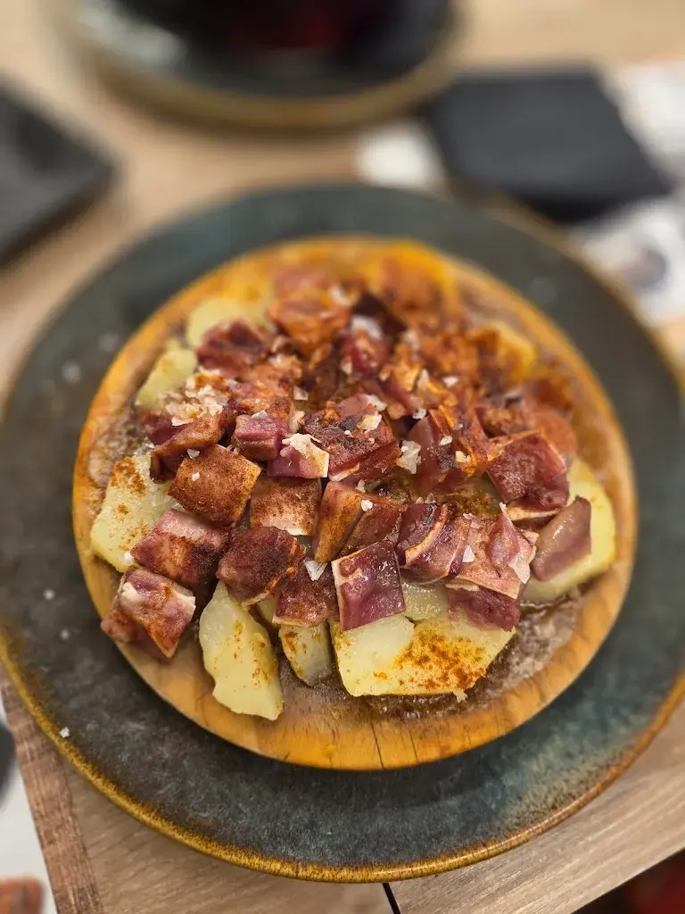 Ilona P (Anoli P)_Frankfurt La Riera_Calella_review