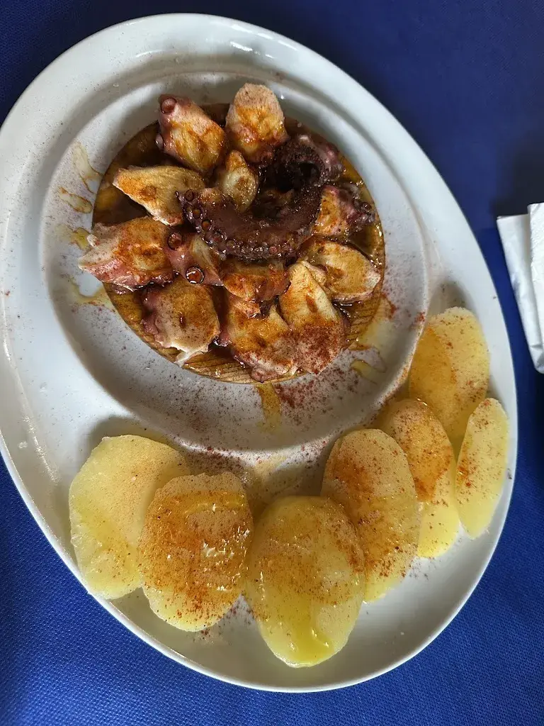 Salvador Seoane_Meson Bariloche_Narón_review