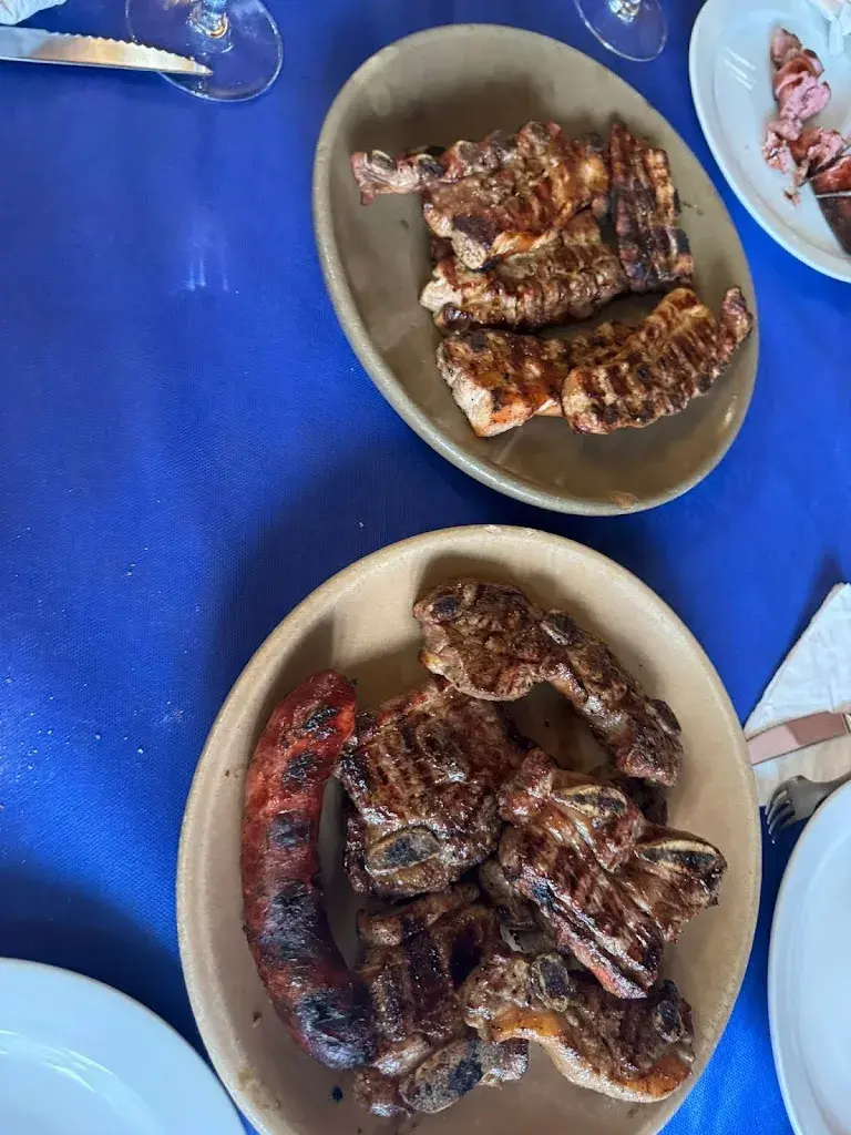 EVA MARIA LEON ARCEO_Meson Bariloche_Narón_review