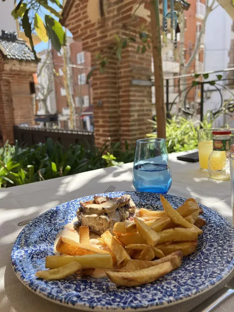 Liliia Khmara_6Q Restaurant Modernista_Canet de Mar_review