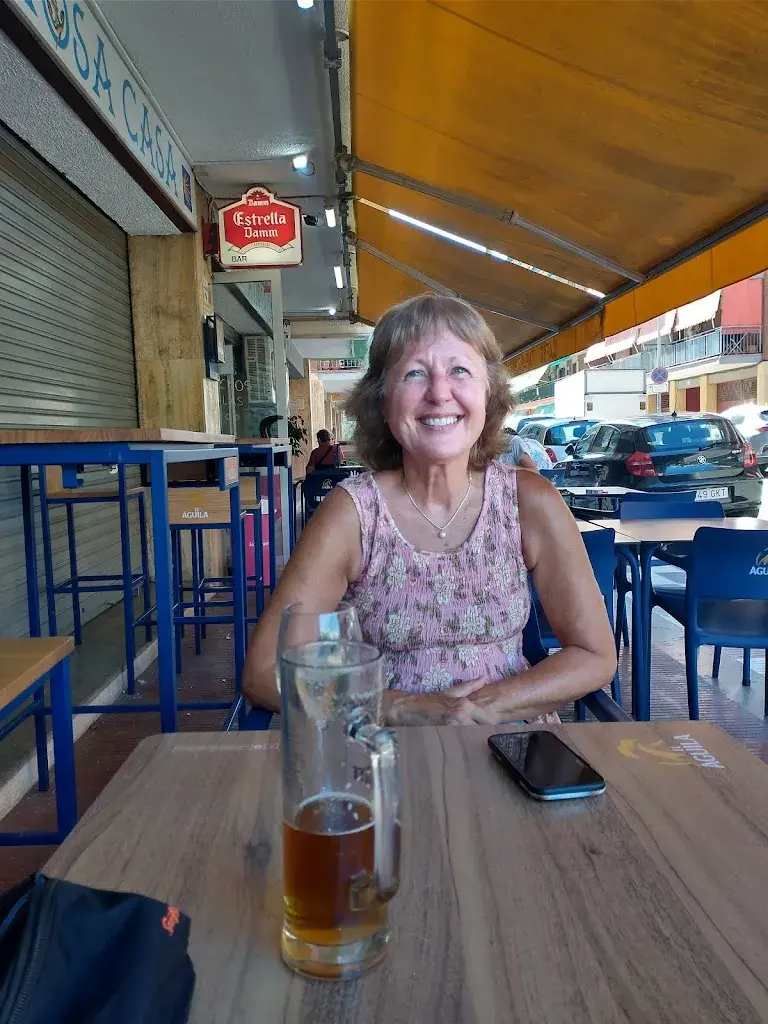 J D_A Nosa Casa_Canet de Mar_review