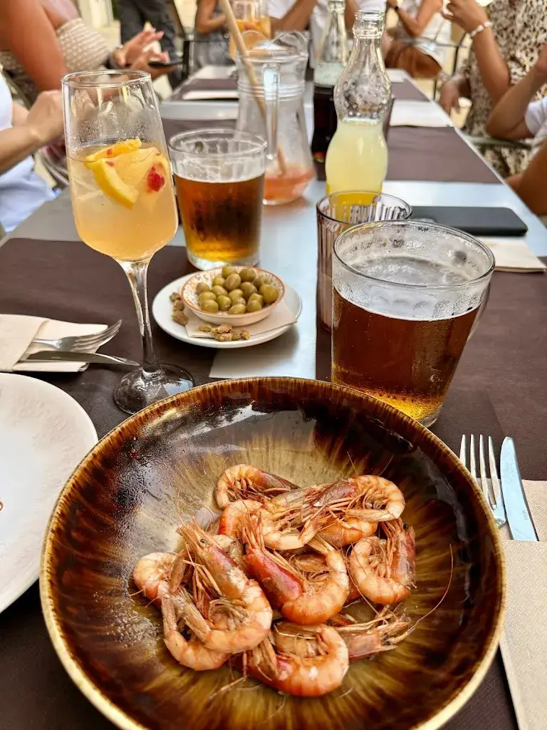 Jakub Cech_Madame _Canet de Mar_review