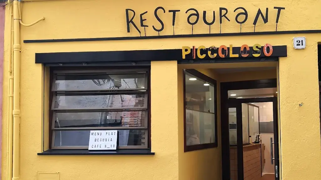 Pizzeria valenzise restaurant in Candidoni