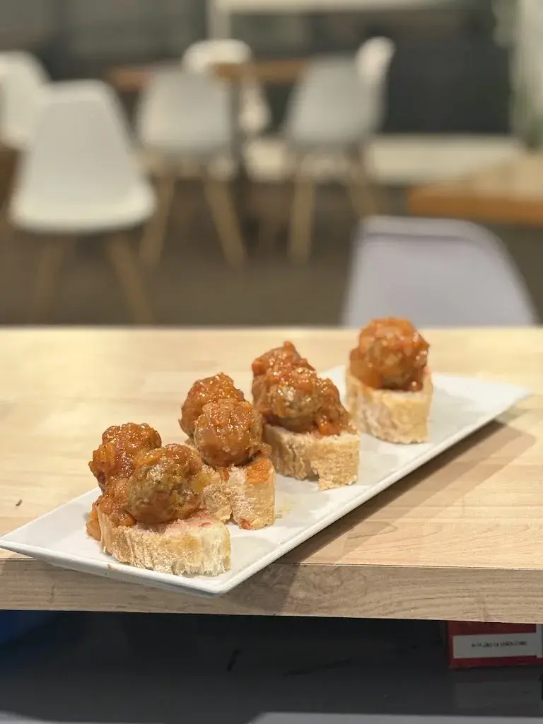 Encanto Gastrobar_Canet de Mar_slider_image_2