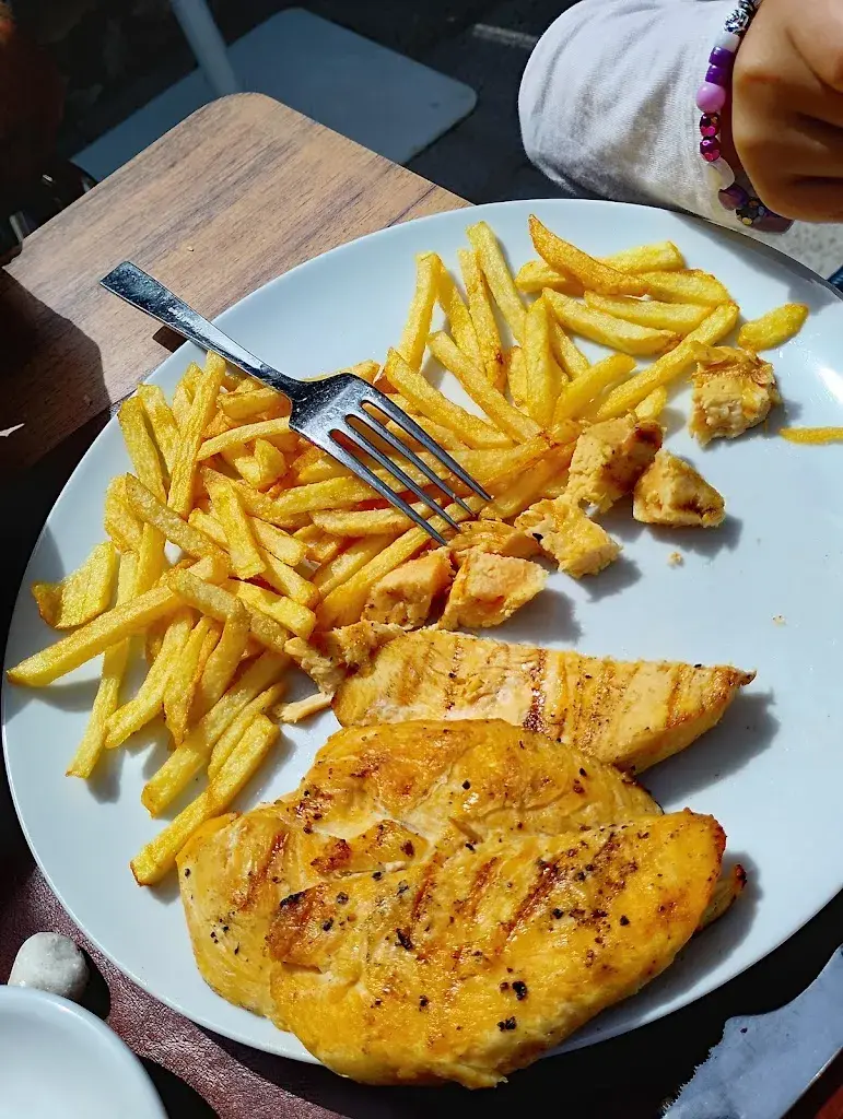 Dolores Amaya Gabarri_Garrot_Canyelles_recensione