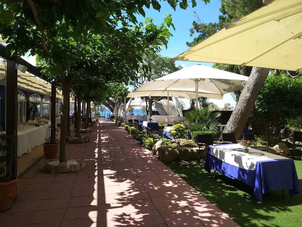 Ristorante La Torre di Caraffa del Bianco restaurant in Caraffa del Bianco