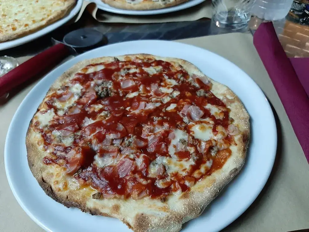 Menu_Queen Pizza_Canyelles_immagine_9