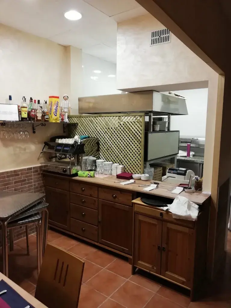 Queen Pizza_Canyelles_slider_image_3