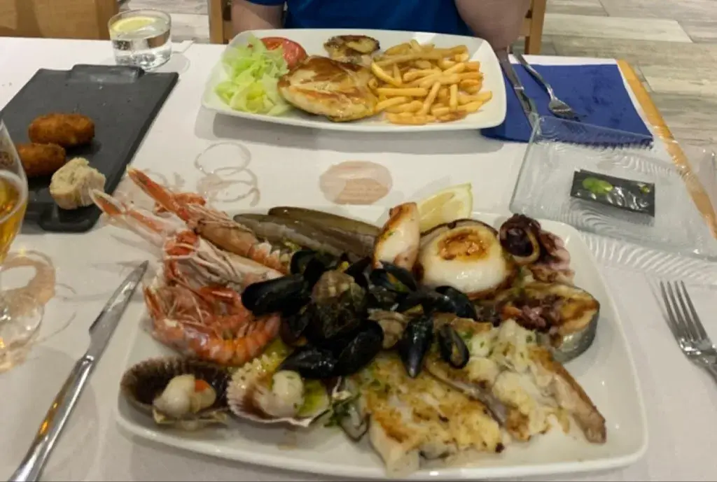 Staci Monroe_Chez Paquito_Canyelles_review