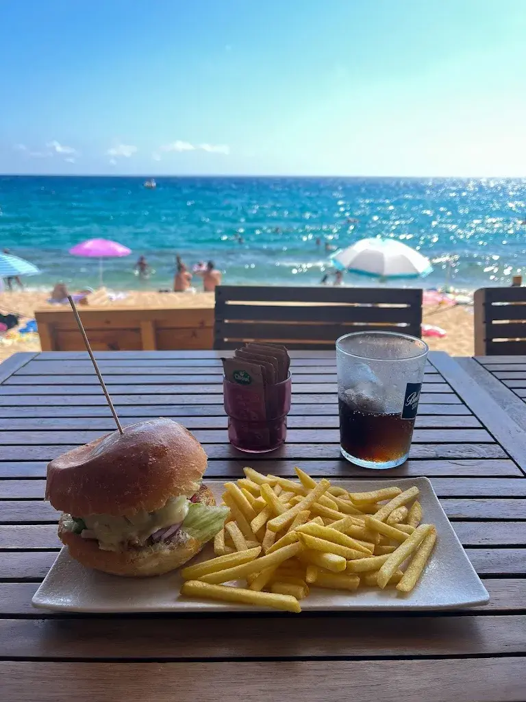 Youri van den Hurk_Xiringuito Canyelles_Canyelles_review