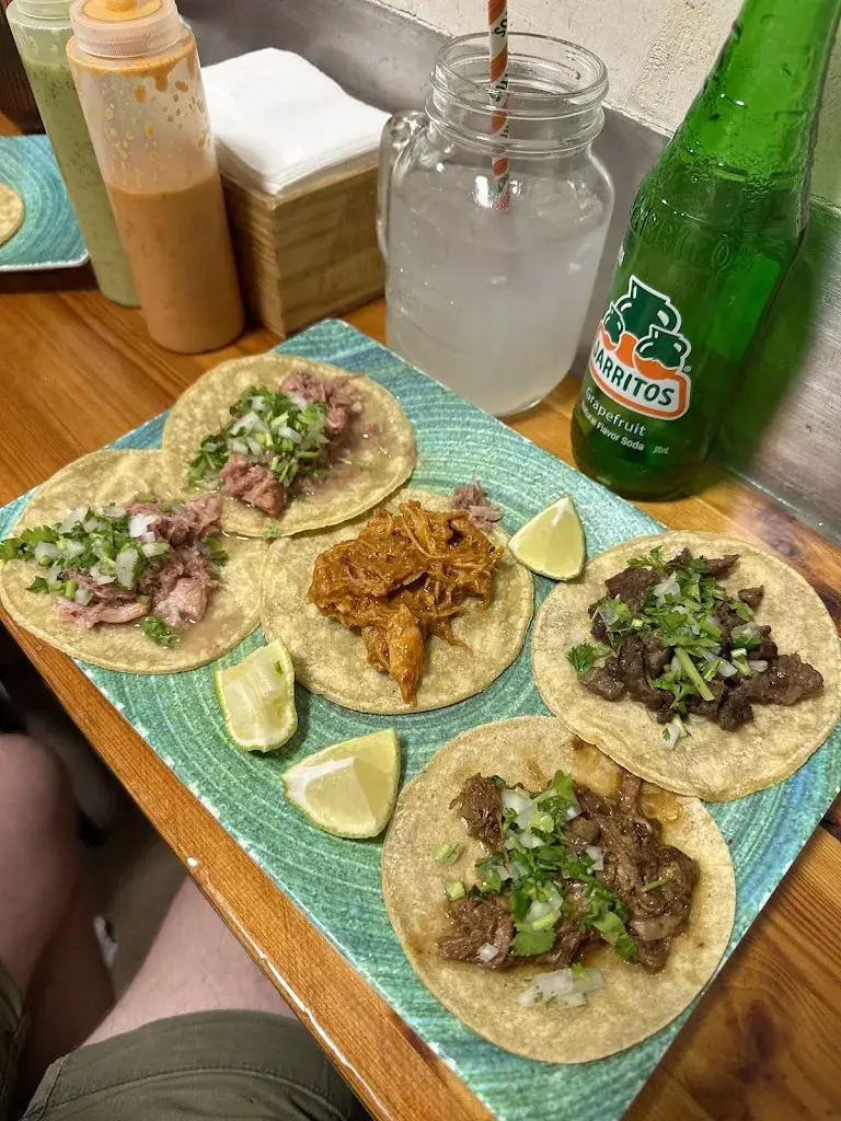 Igor Simonov_Taqueria El Chaparrito_Amés_review