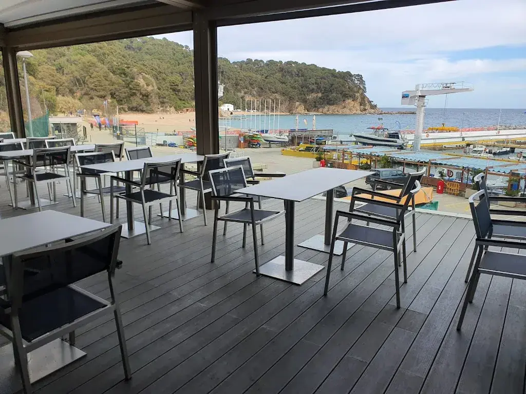 El port de la cala restaurant in Canyelles