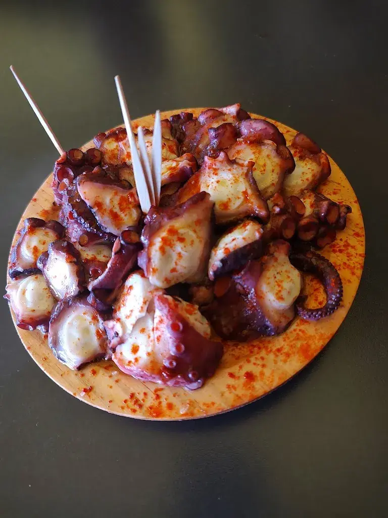 PM Hernández_LA PERFECT@ NARON_Narón_review