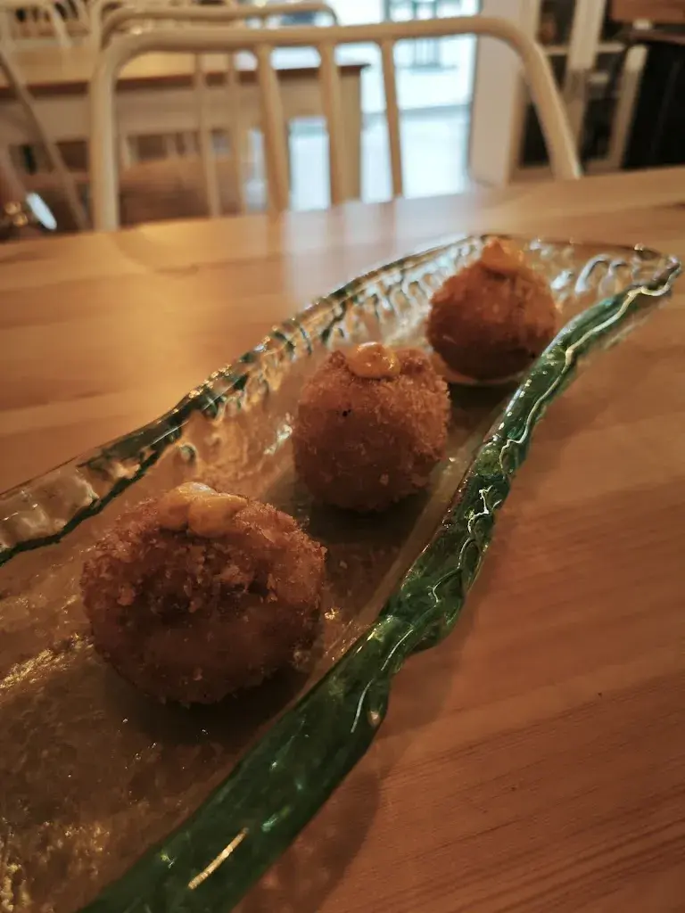 Vivi Suárez_Fussió_Caldes de Montbui_review