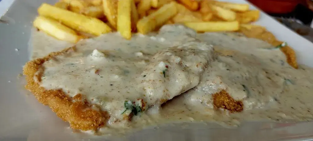 Luzio Dg_Bar Restaurant AQUI MISMO AQUI MATEIX_Capellades_review