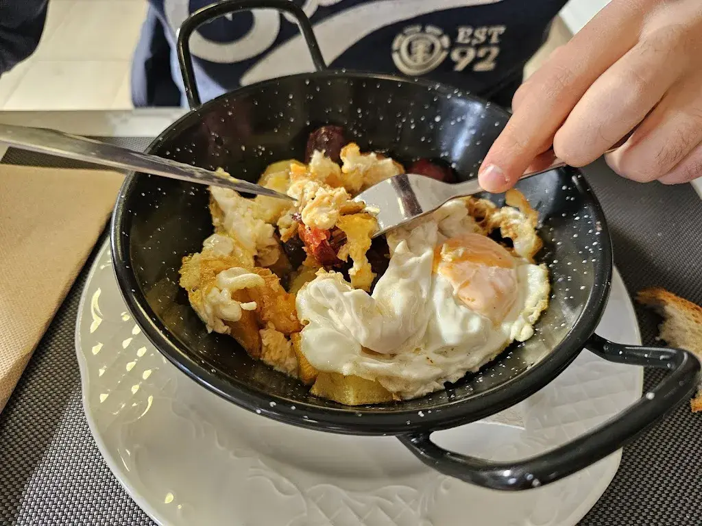 Nerea Mohino Farré_Tots A Taula_Capellades_recensione