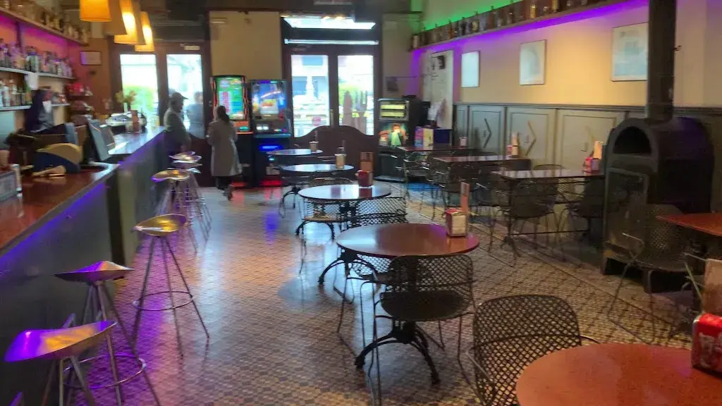 Lluís Genescà_Restaurant La Plaça_Casserres_review