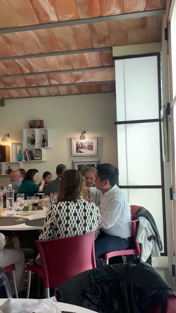 Restaurant La Plaça_Casserres_slider_image_2