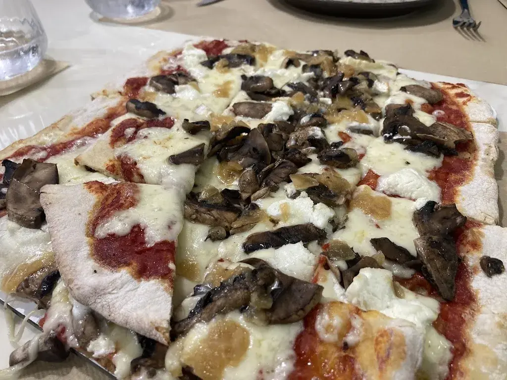 Natalie Harper_Restaurante Urimare. Parrillada Pizzería_Narón_review